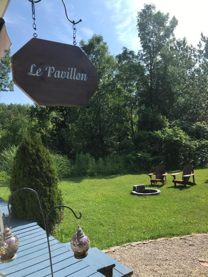 Domaine De La Baie, Les Suites Shawinigan Buitenkant foto