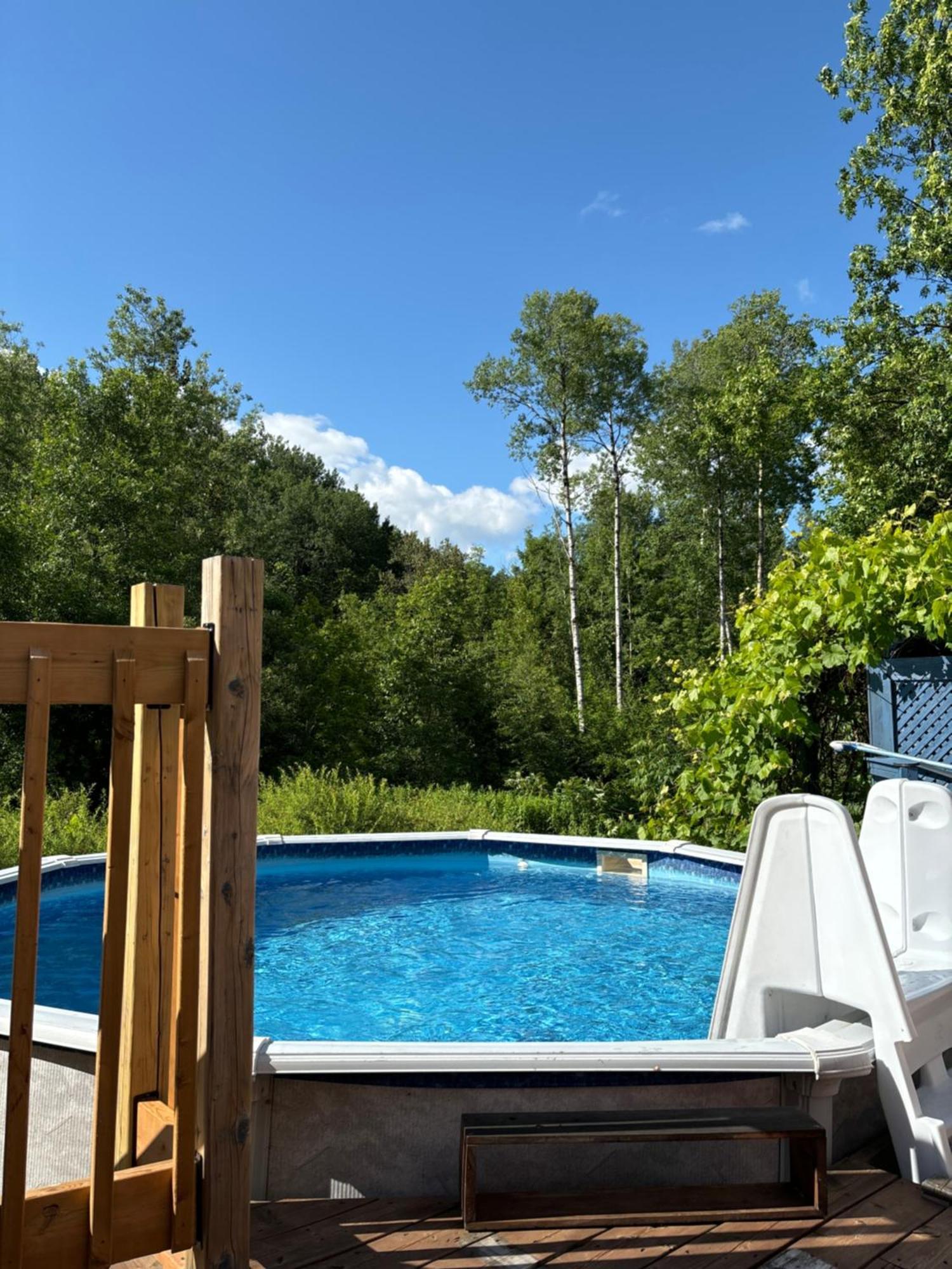 Domaine De La Baie, Les Suites Shawinigan Buitenkant foto